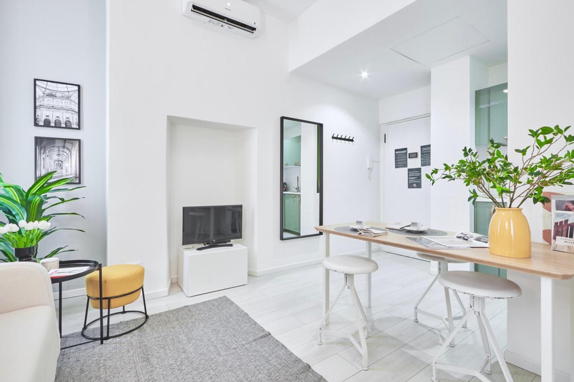 Elegante Minimal Dai Tocchi Botanici * Mailand